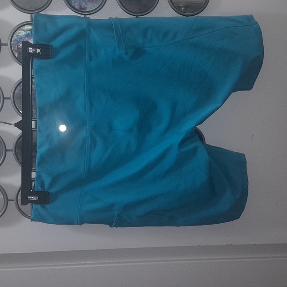 🌺VELOCITY Shorts - Picture 4 of 5